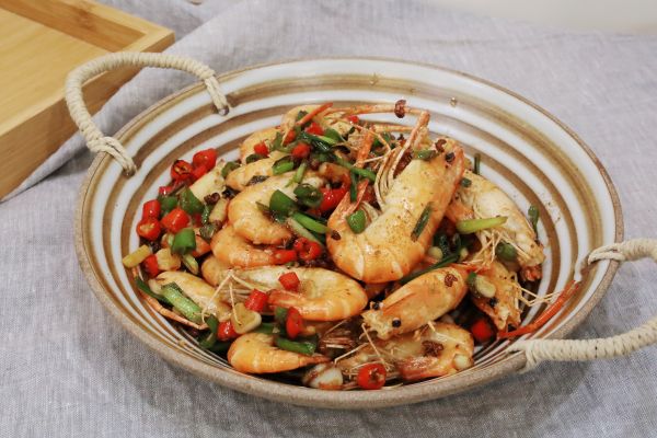 香辣椒盐罗氏虾