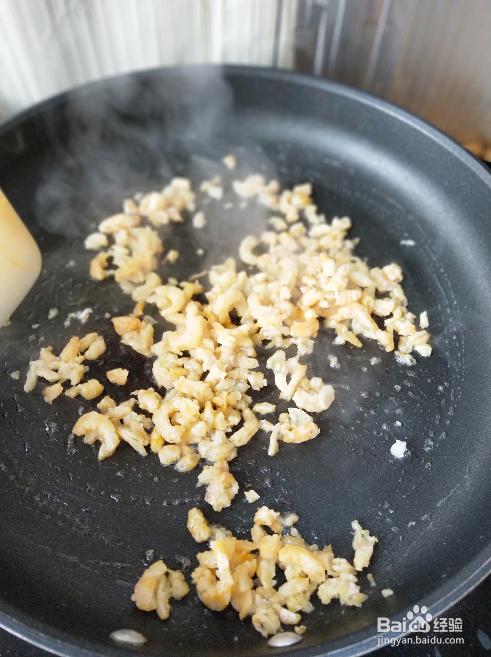 给对象做的白菜海米粉条包子