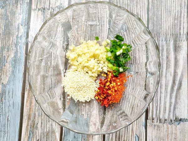 松花皮蛋拌豆腐