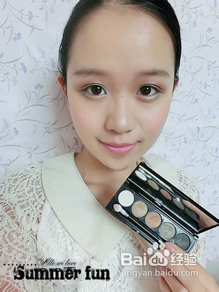 约会前如何给自己化妆？