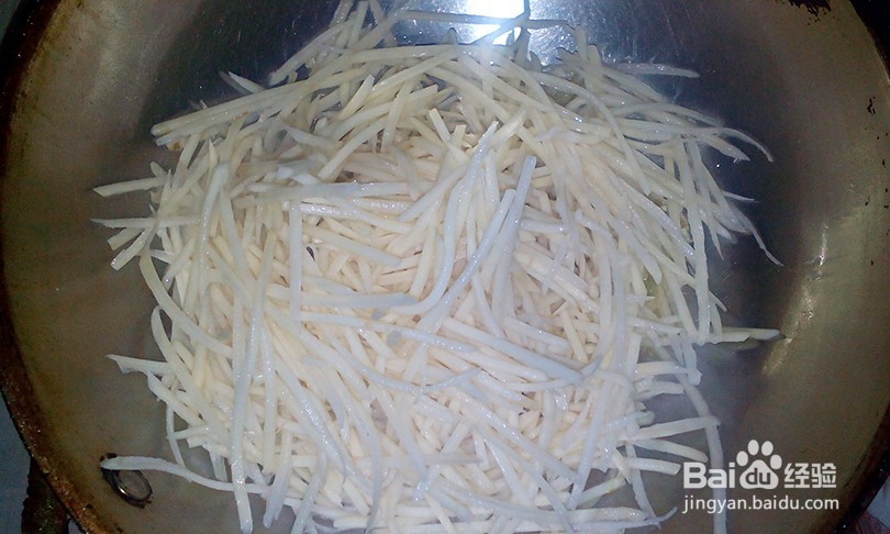 家常尖椒土豆丝的做法