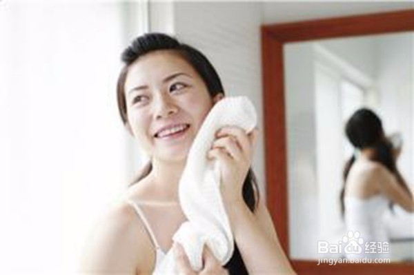 快速缩毛孔小技巧