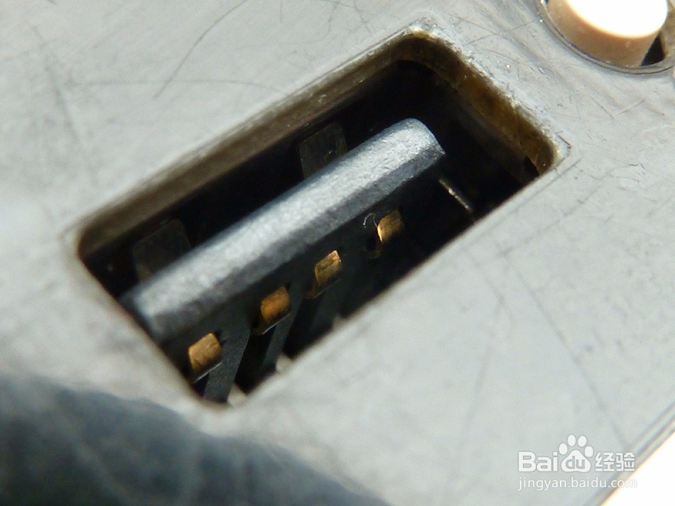 充电器USB口最佳清洁方法