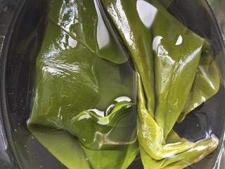 海带黄豆排骨汤怎么做？