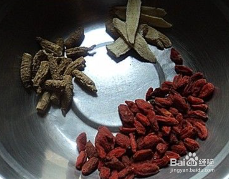 花旗参煲鸡汤的做法