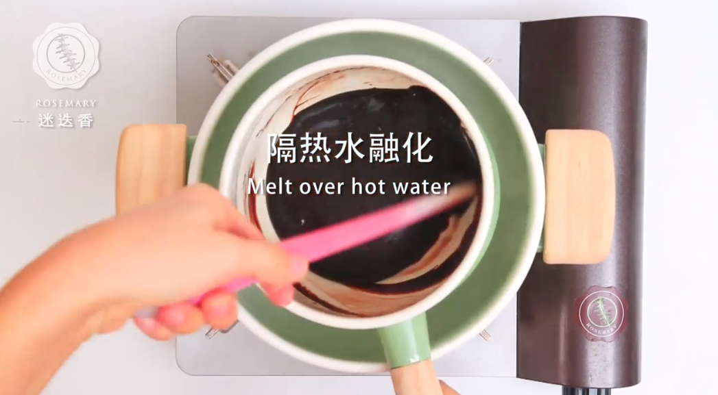 圣诞树根蛋糕怎么做