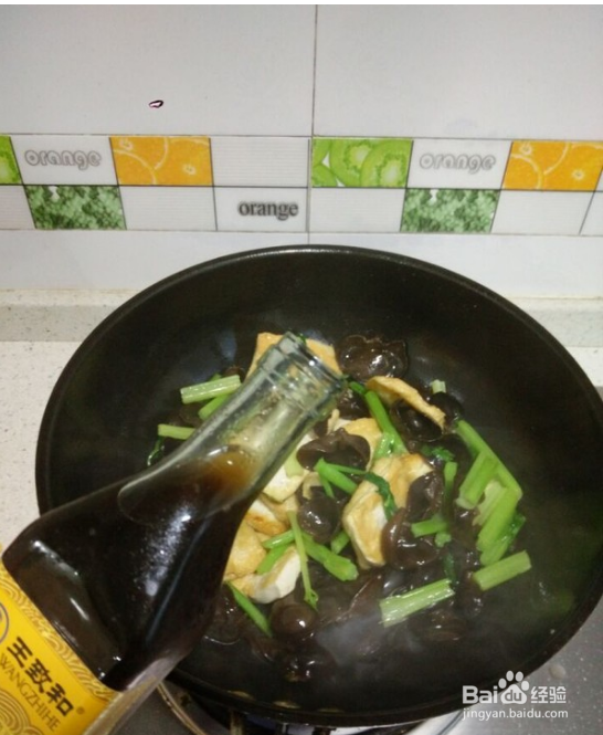 木耳豆腐小炒好吃又营养