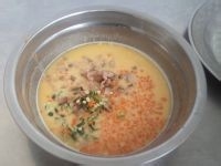 秋葵胡萝卜鸡蛋饼