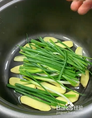 如何自制超美味的奥尔良焗鸡腿