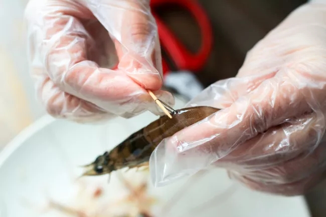 虾里面的黑线怎么弄出来