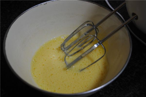 莜麦粉蜜豆蒸蛋糕