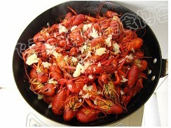 秘制蒜香小龙虾的做法