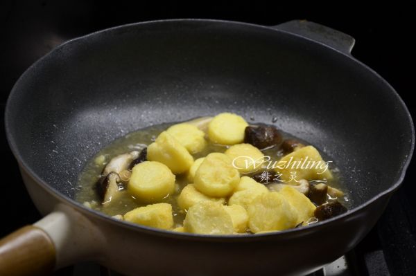 玉子豆腐烧香菇