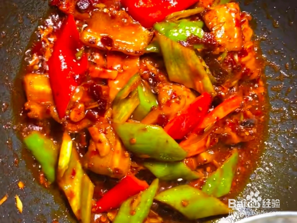 五花肉炒菜花的教程