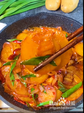 如何制作美味的干锅土豆片