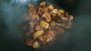 如何制作萝卜烧排骨
