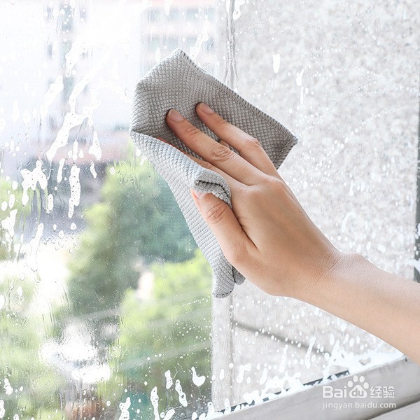 如何擦玻璃又快又干净没水印
