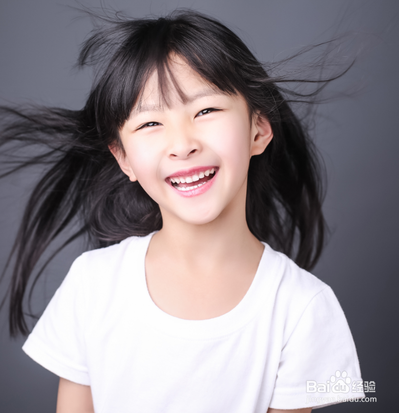ps中怎么淡化法令纹