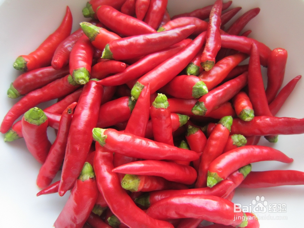 颜色红亮,辣而咸鲜-----自制剁椒