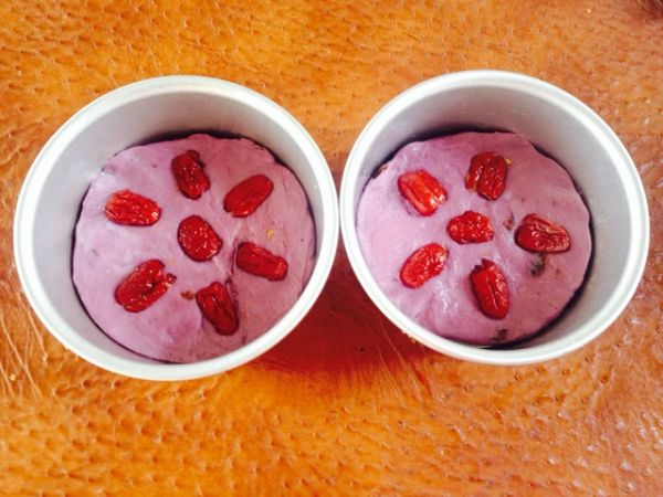 紫薯葡萄干红枣发糕