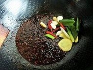 火立方经典鸳鸯鱼头火锅的做法