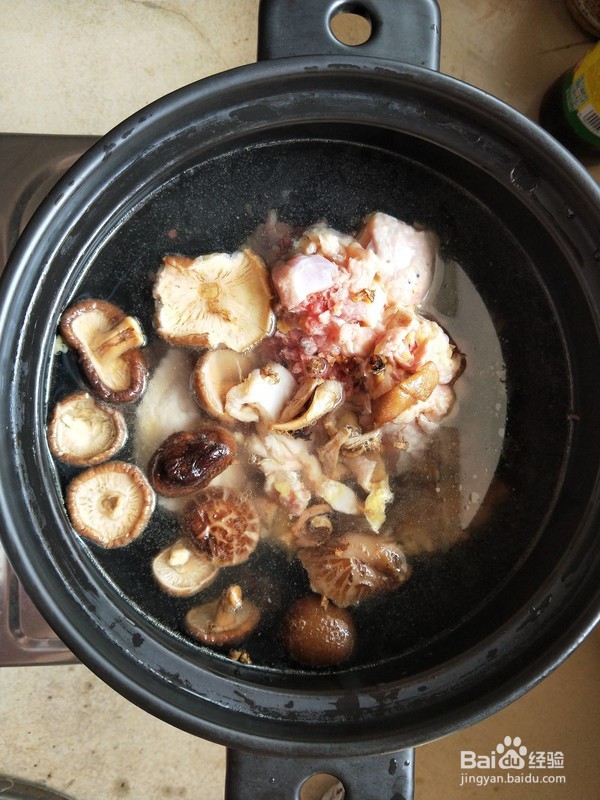 如何做海味香菇炖土鸡