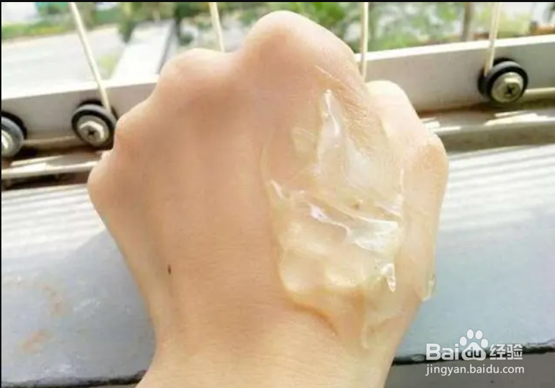 芦荟抹在脸上能起到什么作用?