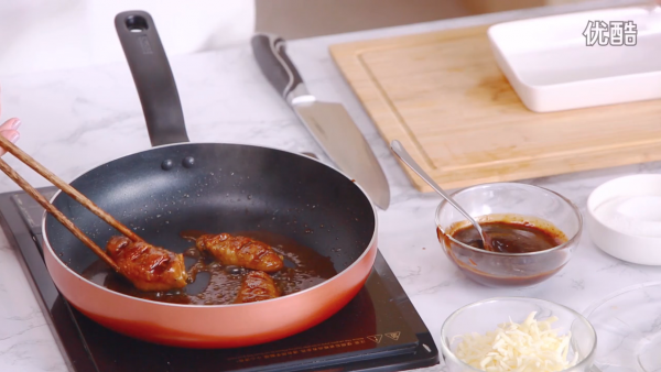 芝士焗黑胡椒鸡翅