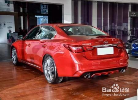 这台豪华中级车跟奔驰“同心”！价格却比C级便宜6万！