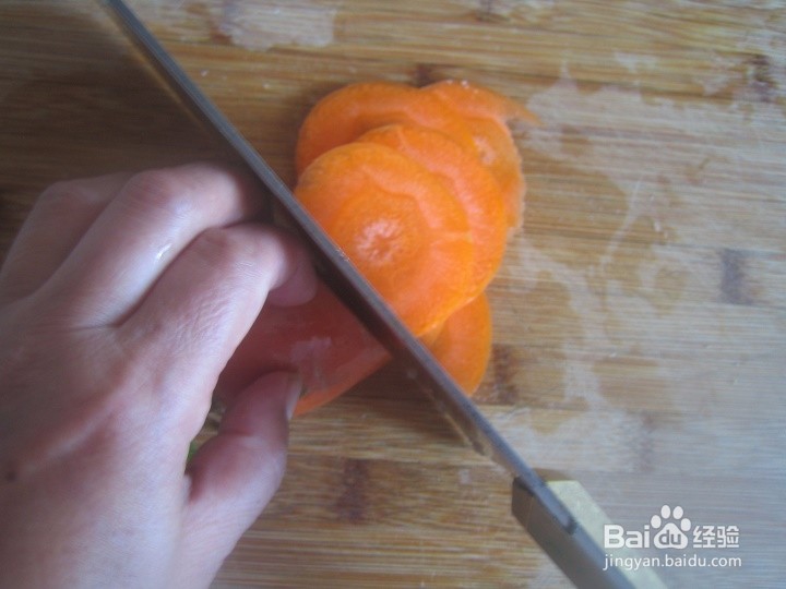 怎样将胡罗头切成均匀的丝