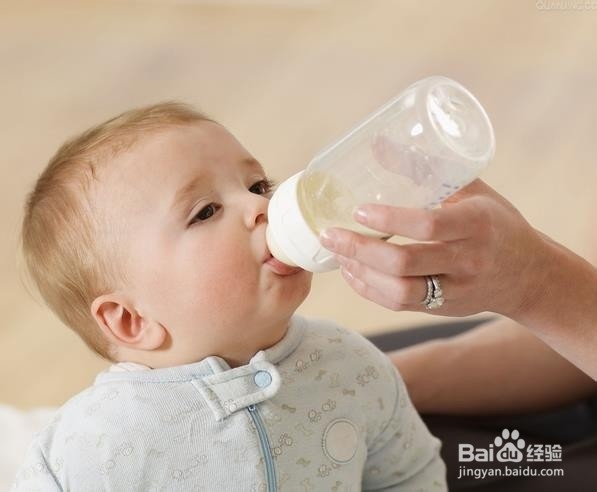 <b>婴儿喝牛奶要注意什么</b>