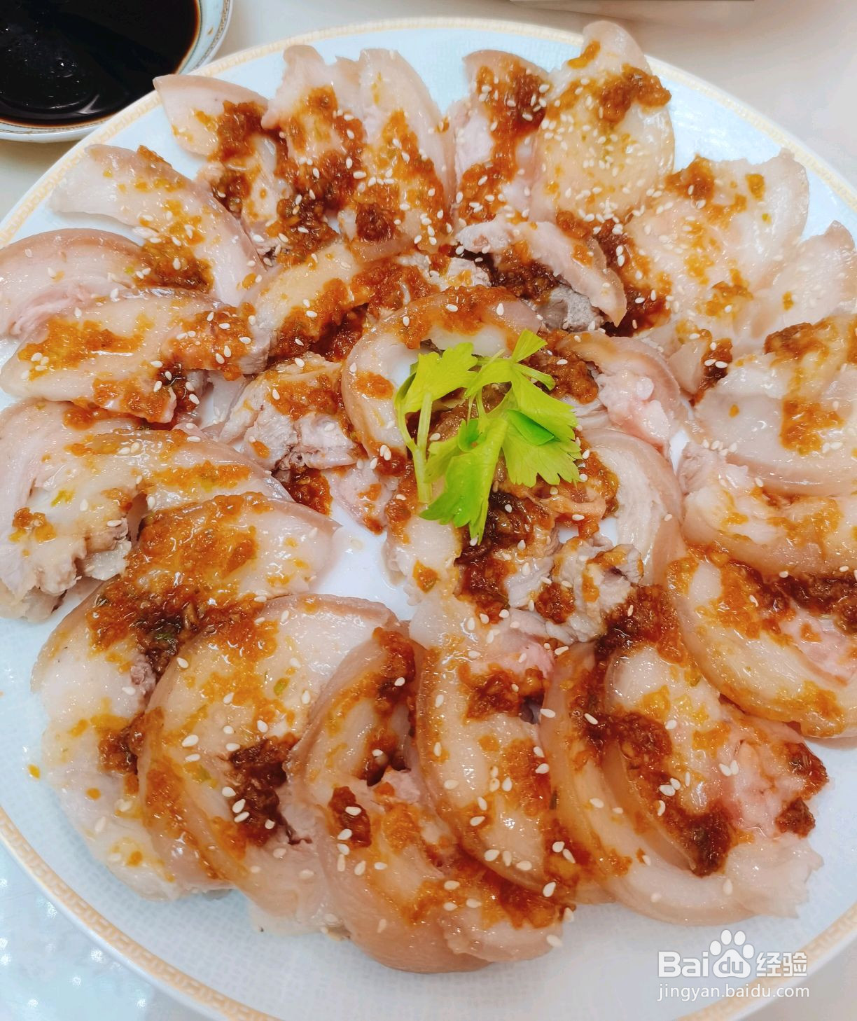 白切猪肘子的做法