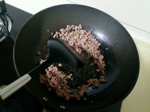 杂蔬牛肉焖饭