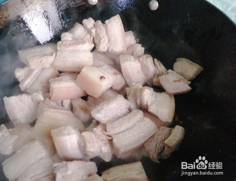 红烧肉烧鹌鹑蛋的做法