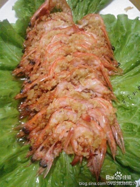 黄油蒜蓉焗双飞虾的做法