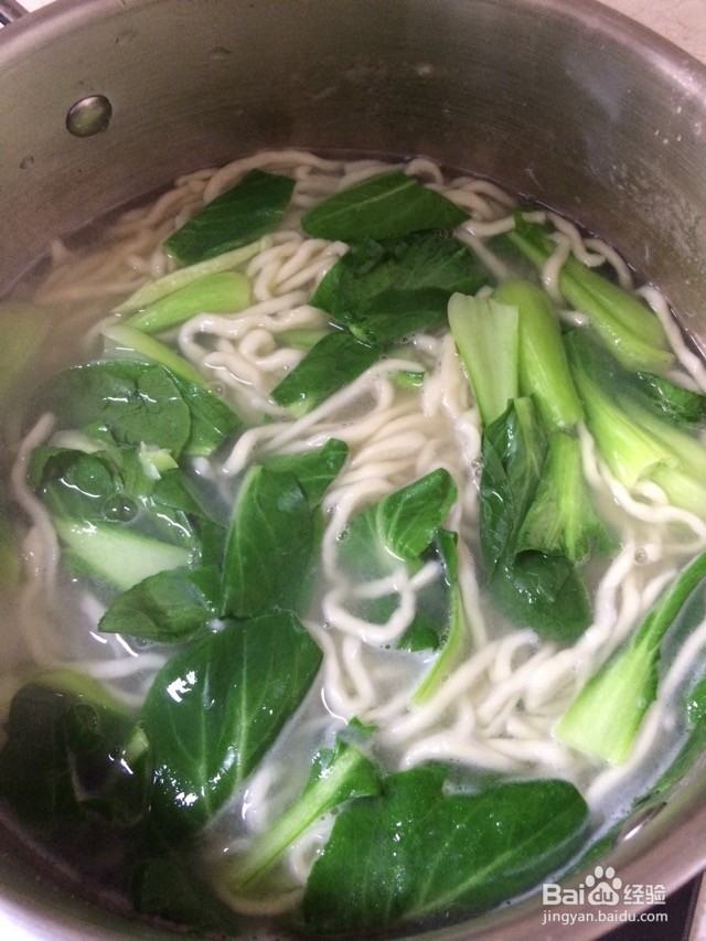 鸡腿肉炒拉条的做法