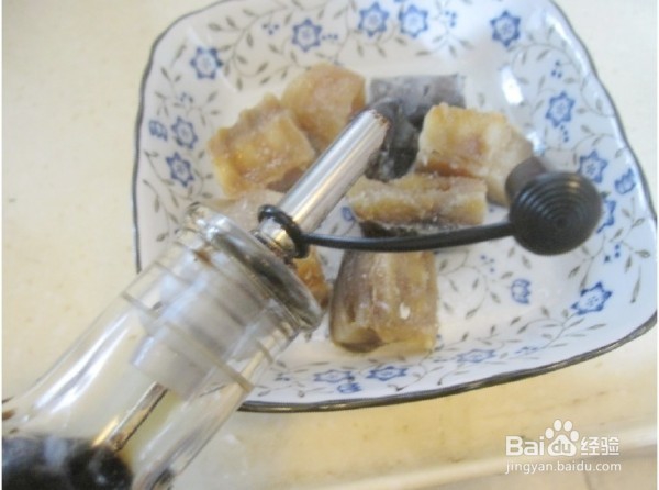 粤菜之花生蒸鱼干