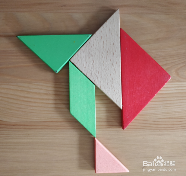 俯身的轮滑者用七巧板怎么拼接？