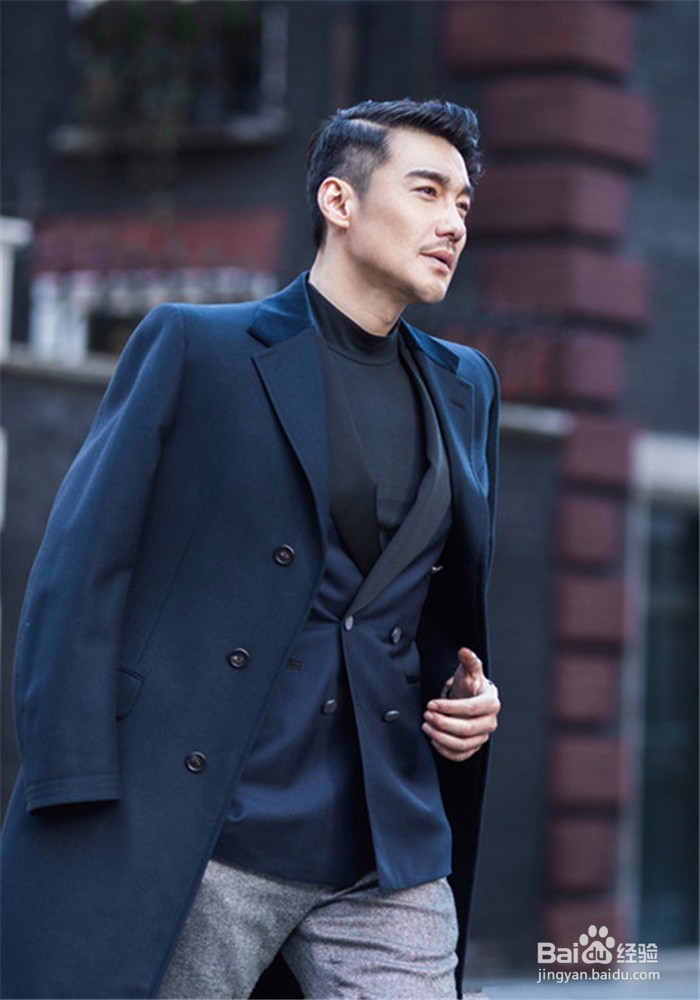 装酷的西装三件套,老版已经不能称为时尚了