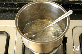 焦糖黄桃烤布蕾