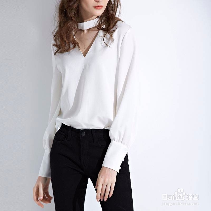 女生穿长袖衬衫怎样搭配下装衣服