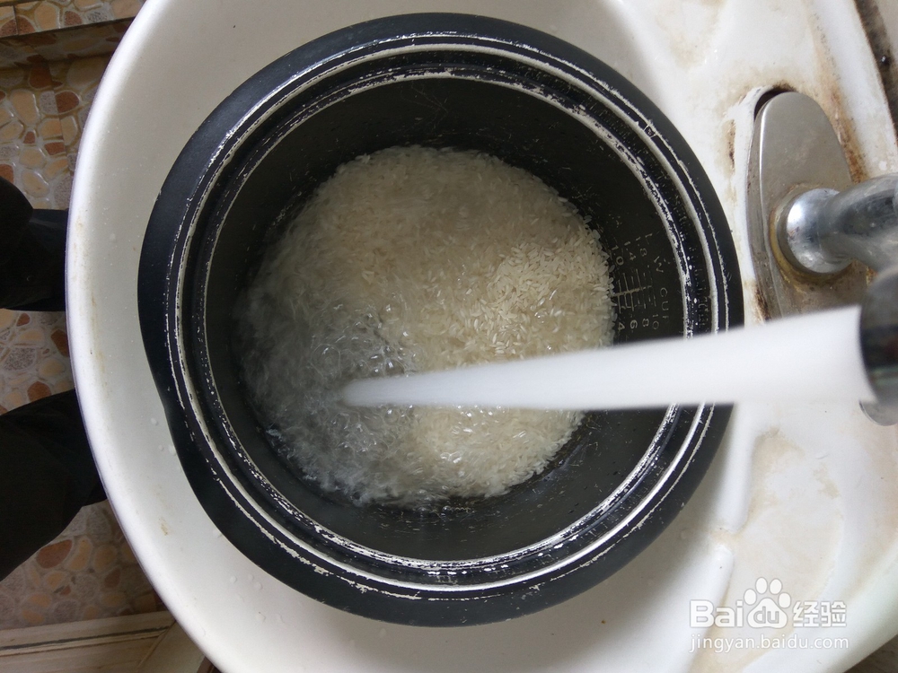 家常菜之怎么用电饭锅煮饭