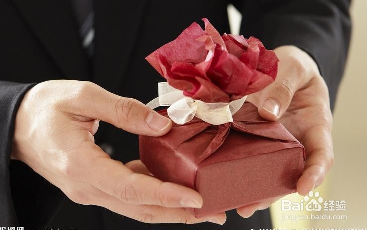 圣诞节送什么礼物给他/她比较好