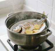 如何制作清蒸鲈鱼?