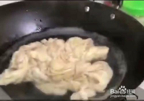 炒猪肠怎么炒好吃（李子炒猪肠）