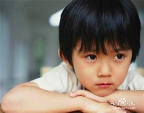 孩子自卑的原因和解决办法
