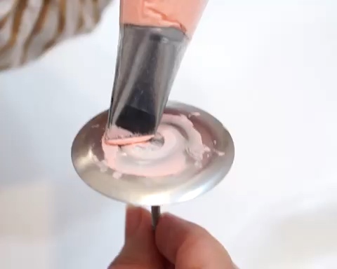 韩式裱花花篮蛋糕这样做才美味