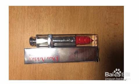 用色彩美学告诉你,什么颜色的口红显得皮肤白?