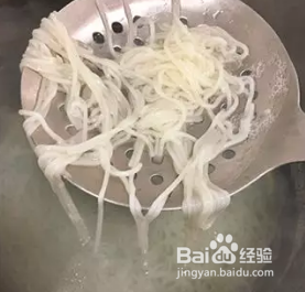 11个月宝宝辅食---彩椒芝士蒸面