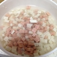 教你怎样做蔬菜红白豆腐羹